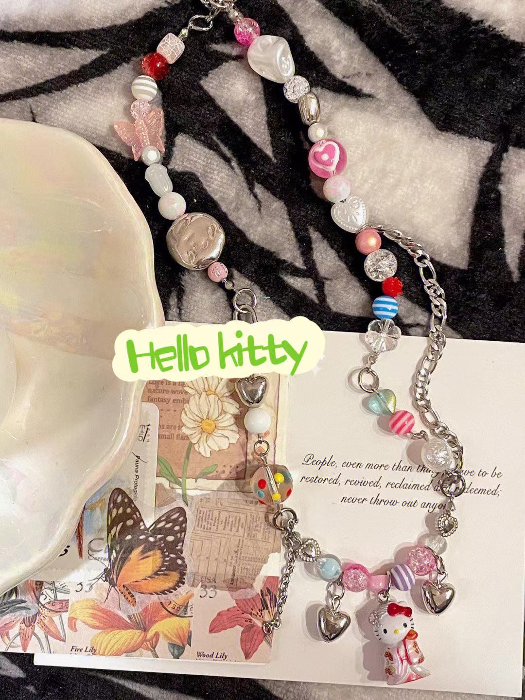 handmade y2k kitty necklace