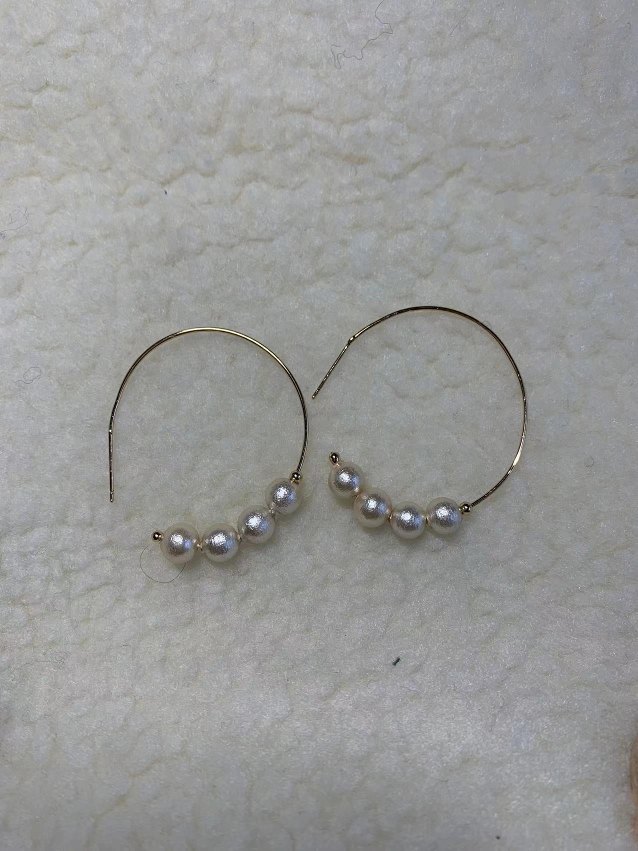 Cotton pearl earrings