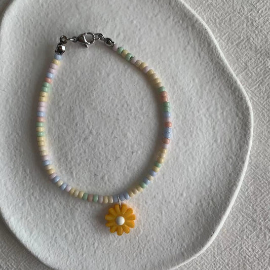 Macaron color fine bead bracelet