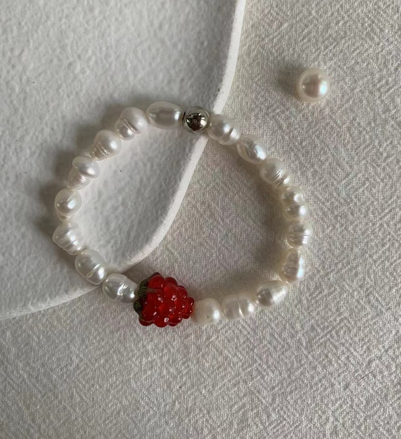 Red Strawberry Pearl Elastic Rope Bracelet