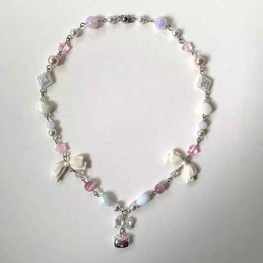 pastel coquettish KT magnet necklace