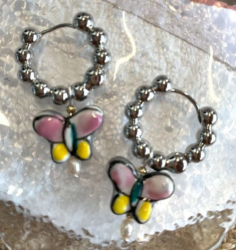 Simple purple butterfly pearl earrings