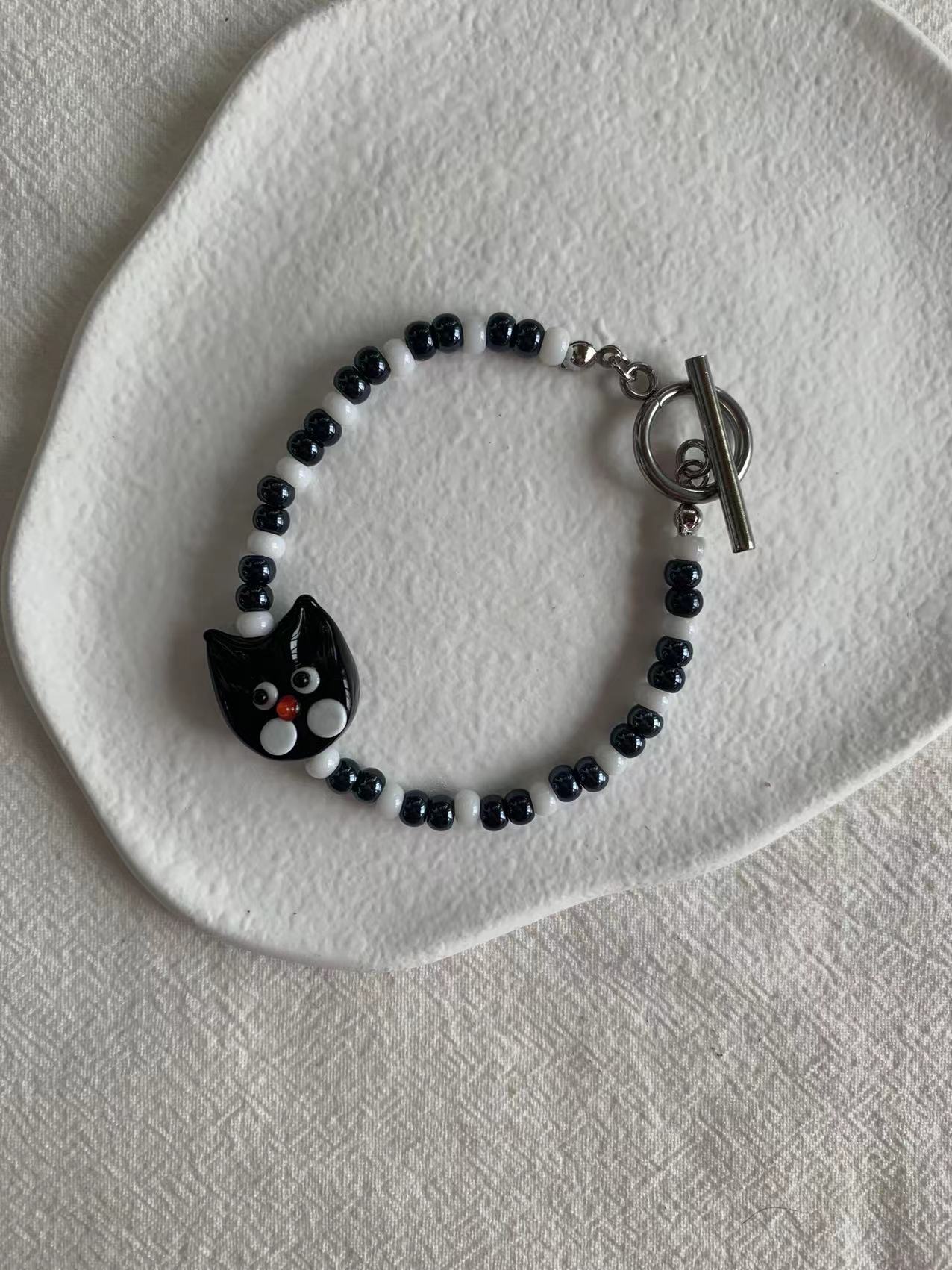 Black white cat beads bracelet
