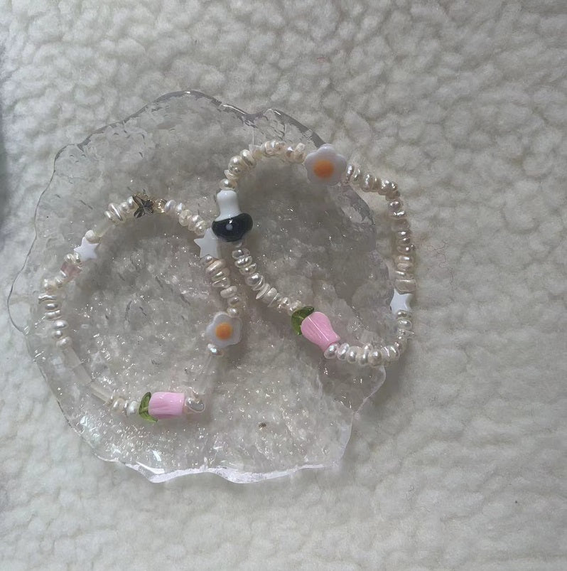 A set Tulip pearl Elastic rope  bracelet