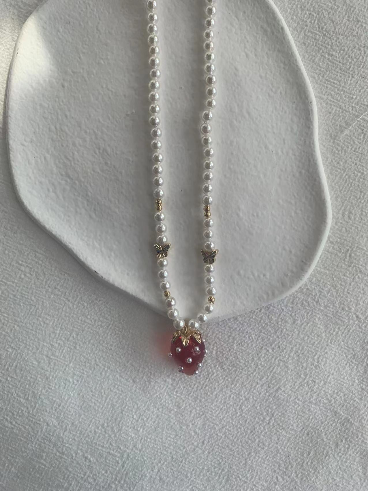 red strawberry Shell powder Pearl Necklace